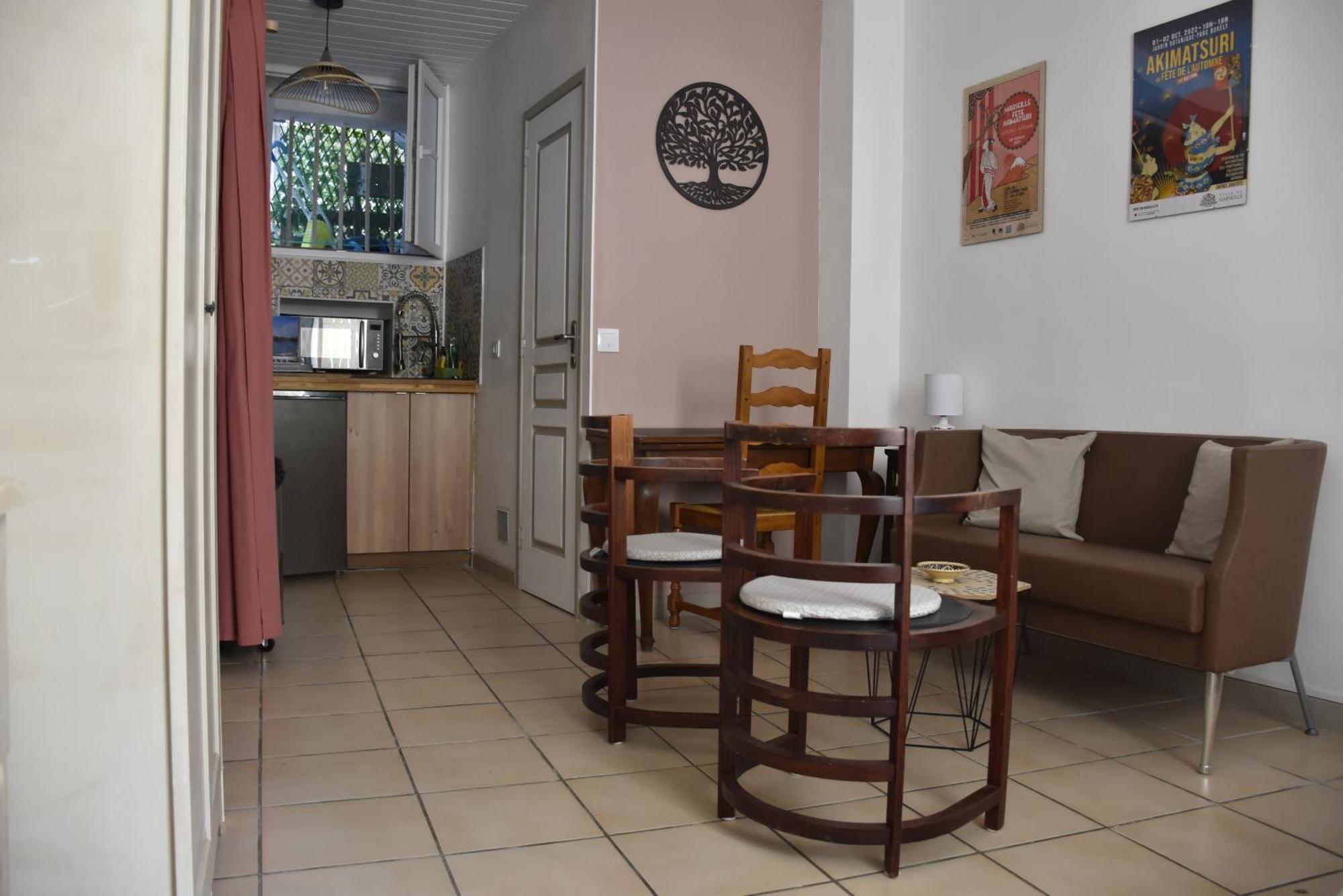 Apartamento Escapade Paisible, Saint-Eugene Marsella Exterior foto